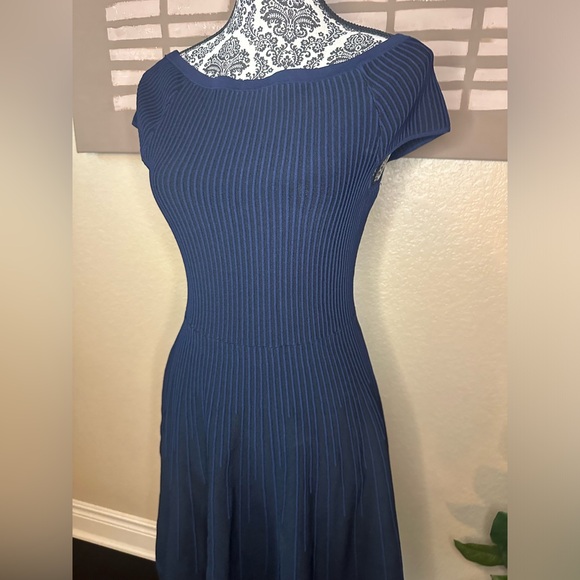 French Connection Dress Size 8 - Picture 2 of 7